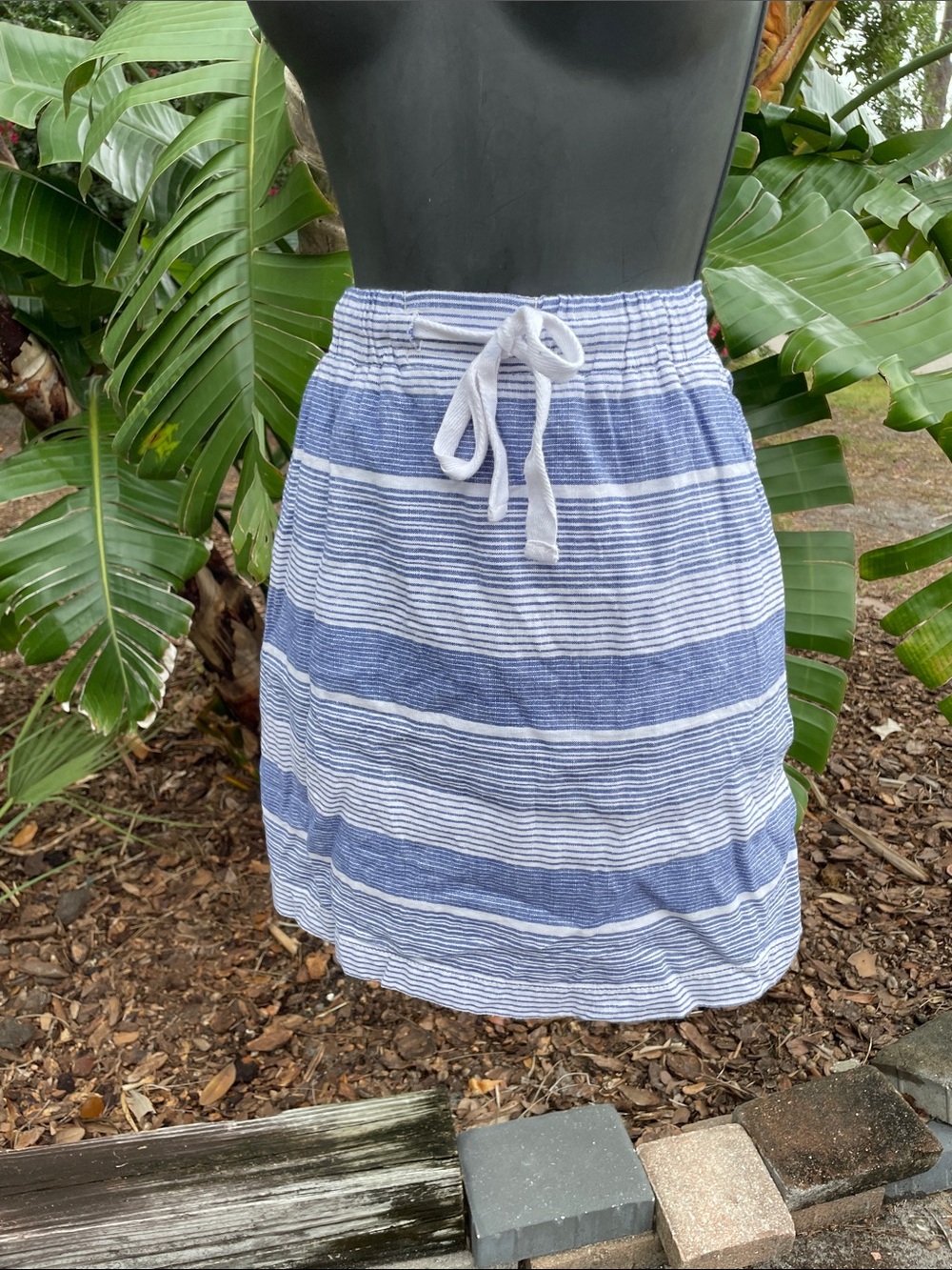 Gap blue and white striped tie waist miniskirt